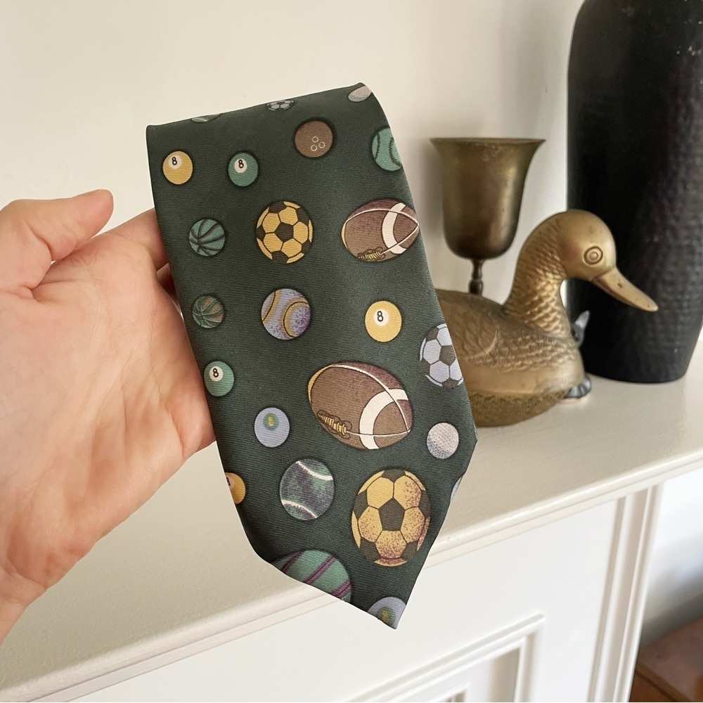 Vintage Expressions Silk Novelty Tie Pool Sports Football Soccer Bowling Ball - Picture 12 of 12